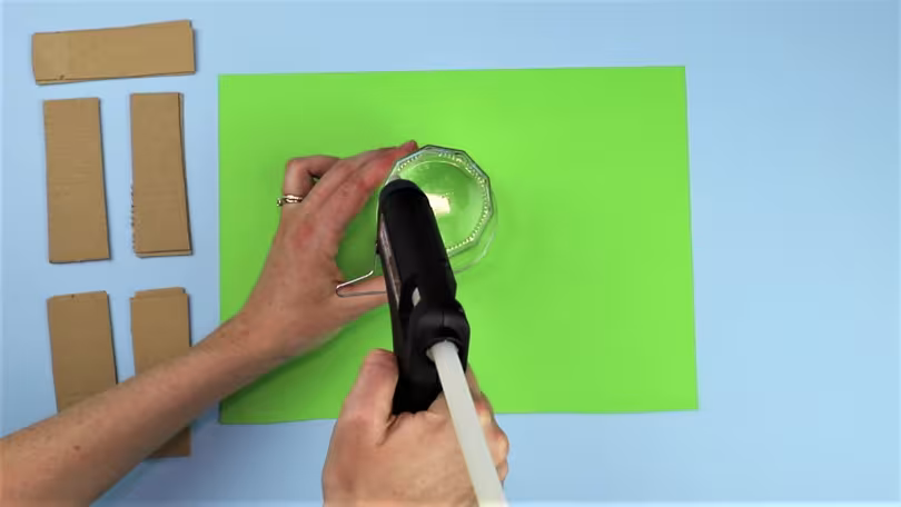 pot en verre à coller pour la fabrication du volcan