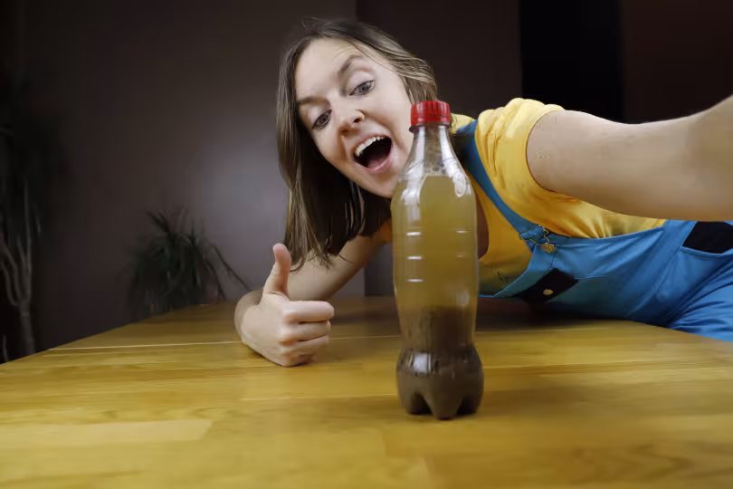 expérience scientifiques pour les enfants lait et coca